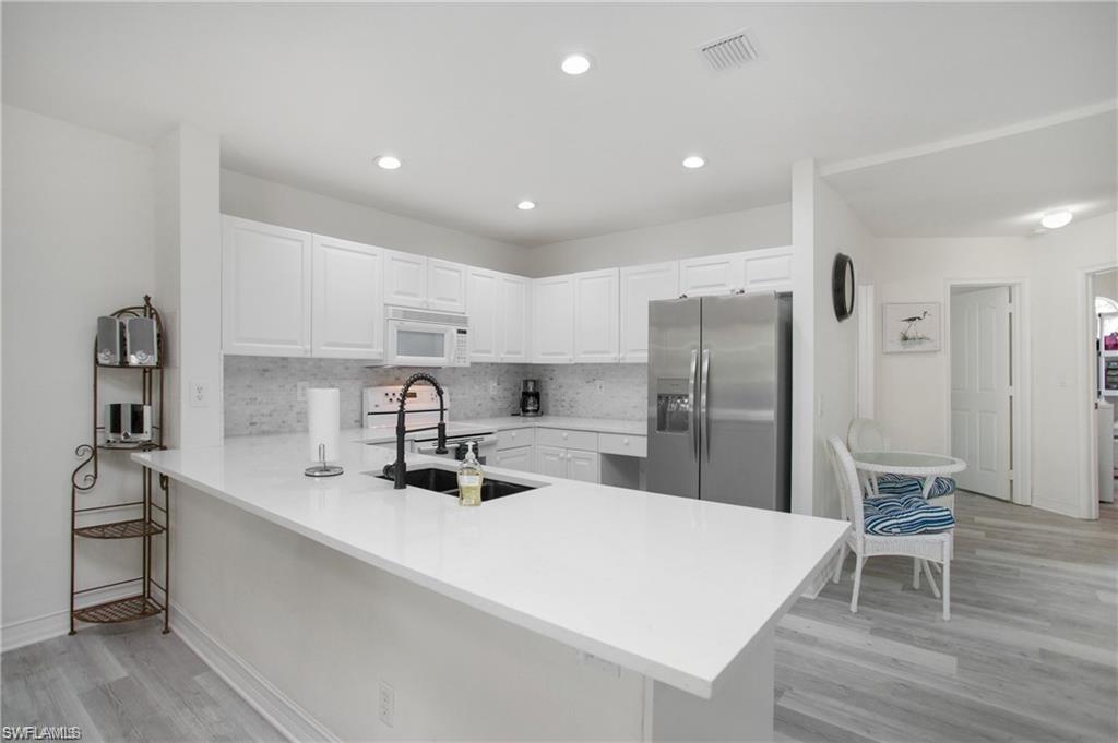 DIAMOND LAKE - Residential Lease