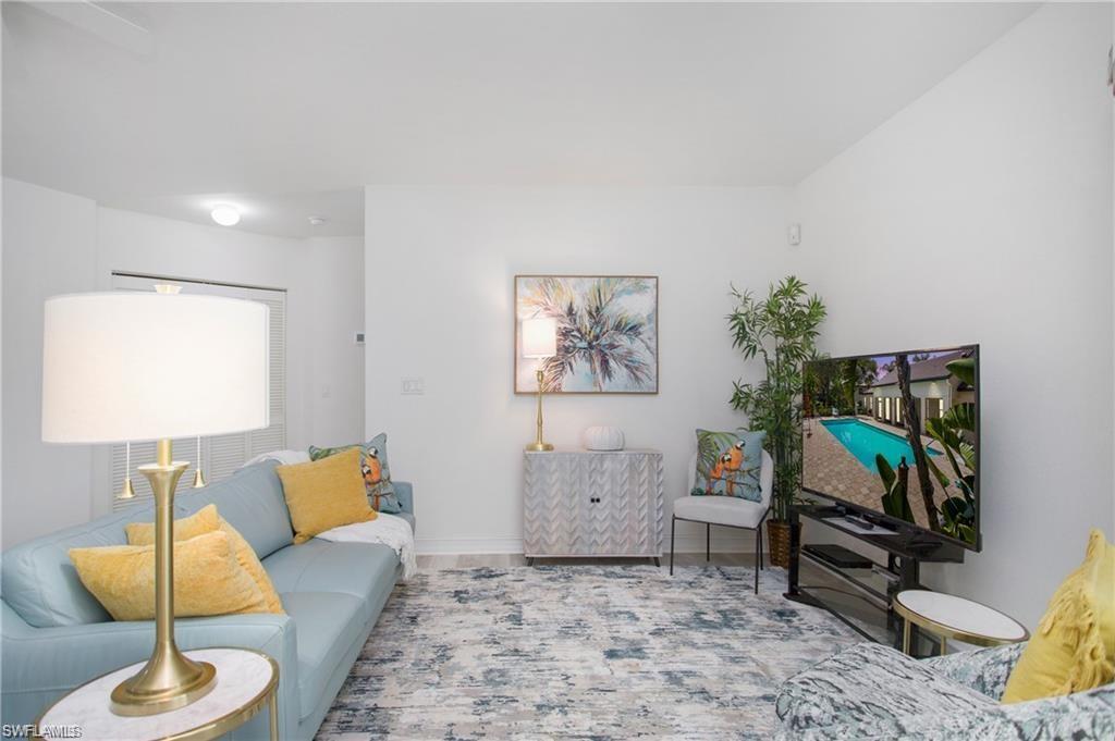 DIAMOND LAKE - Residential Lease