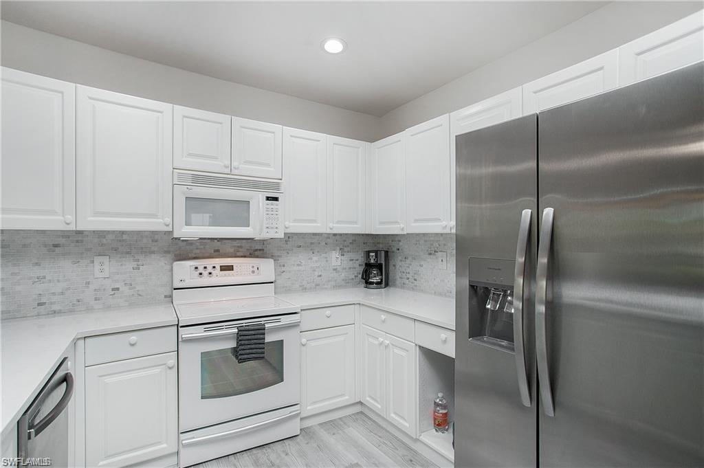 DIAMOND LAKE - Residential Lease