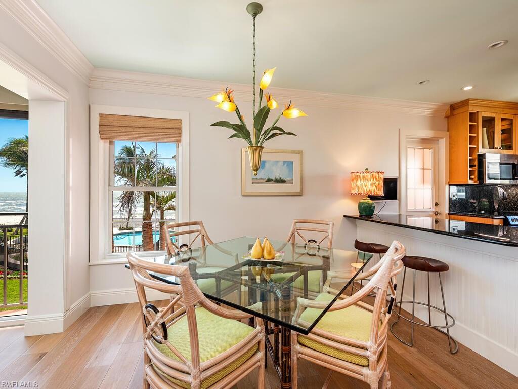 2401 Gulf Shore BLVD N VILLA 6