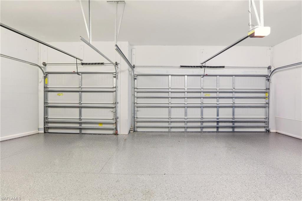 REMINGTON OAKS - Residential Lease