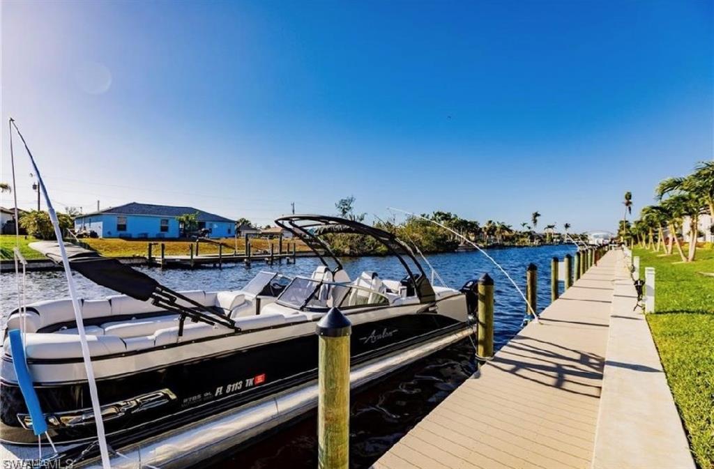 MOORINGS OF CAPE CORAL CONDO PHASE 1 - Residential