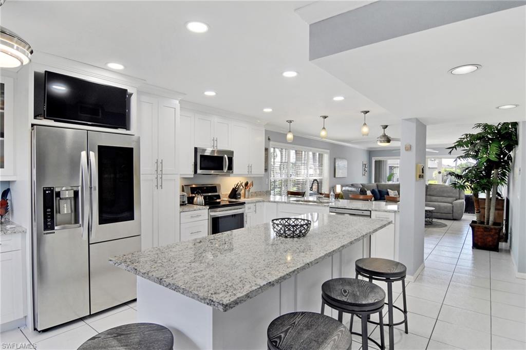 MOORINGS OF CAPE CORAL CONDO PHASE 1 - Residential