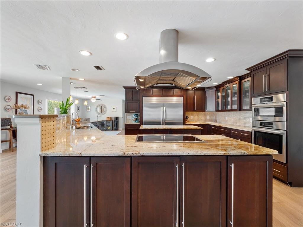 TOWN AND RIVER - Residential