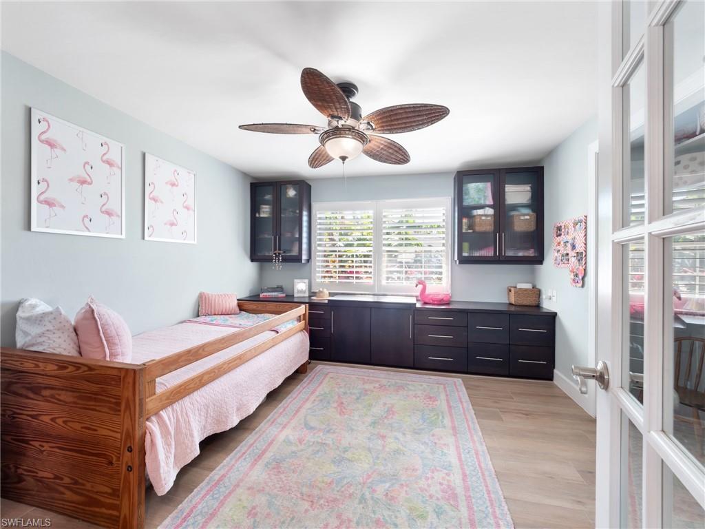 TOWN AND RIVER - Residential