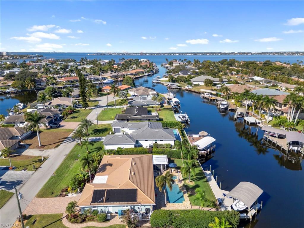 TOWN AND RIVER - Residential