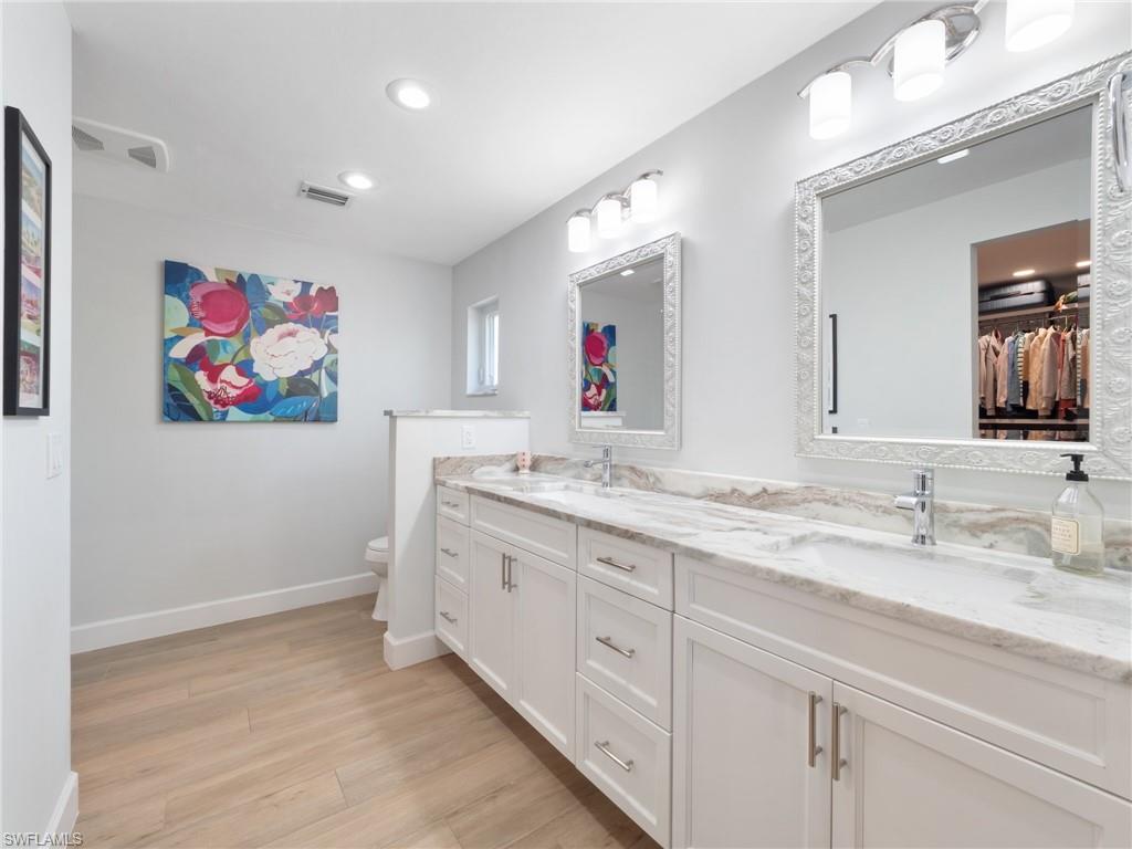 TOWN AND RIVER - Residential