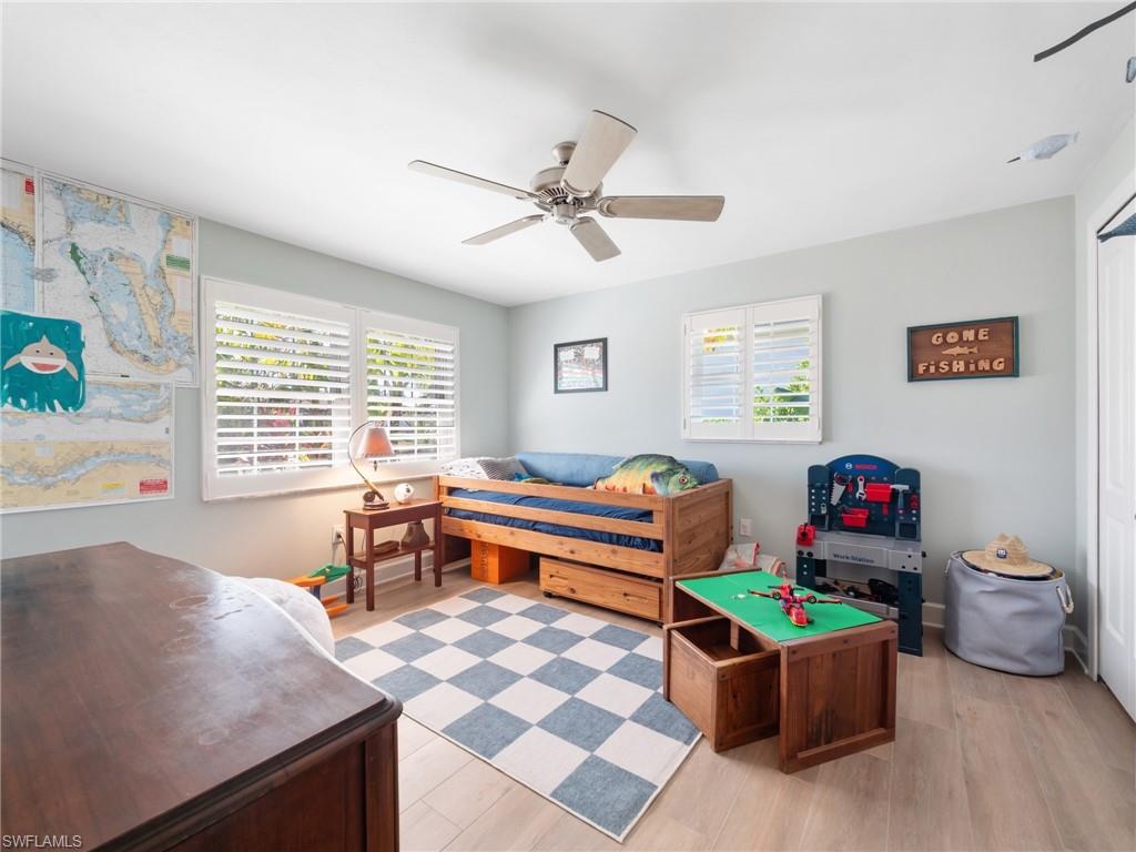 TOWN AND RIVER - Residential