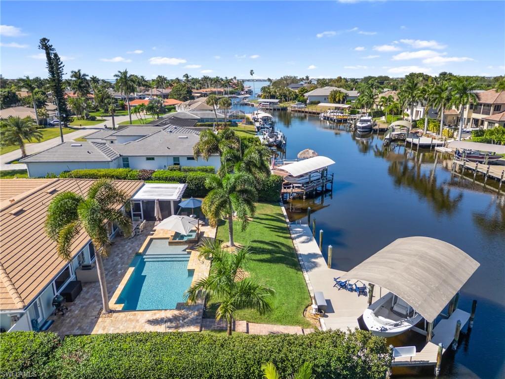 TOWN AND RIVER - Residential