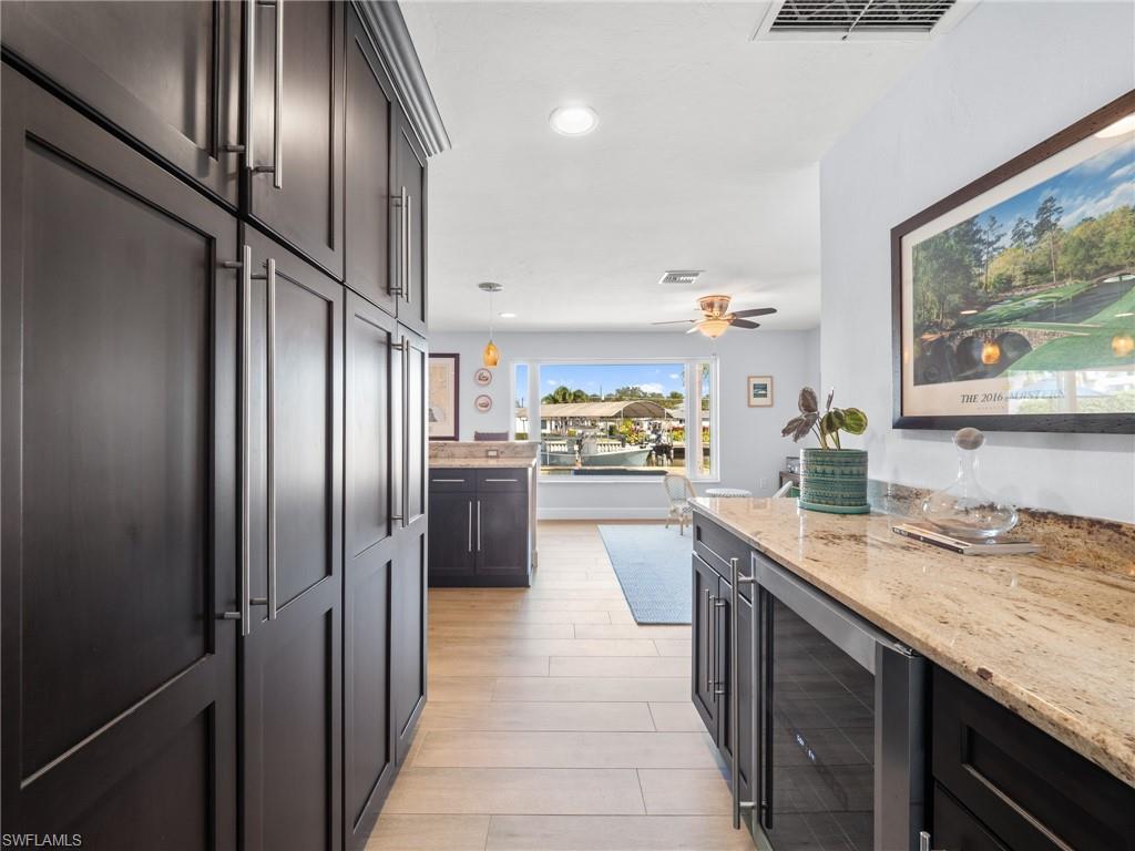 TOWN AND RIVER - Residential