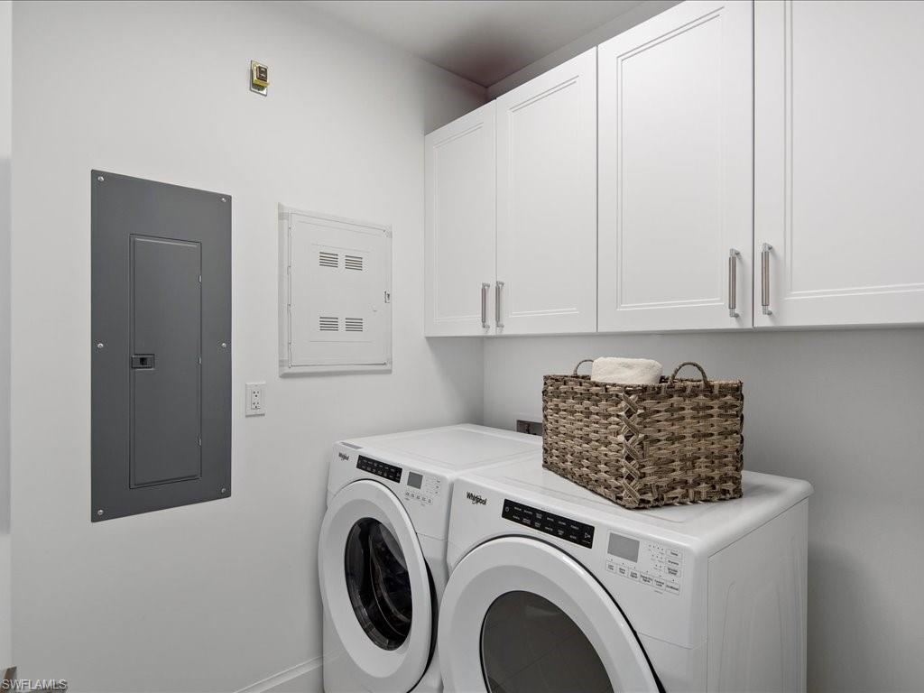 ELEVEN ELEVEN CENTRAL - Residential