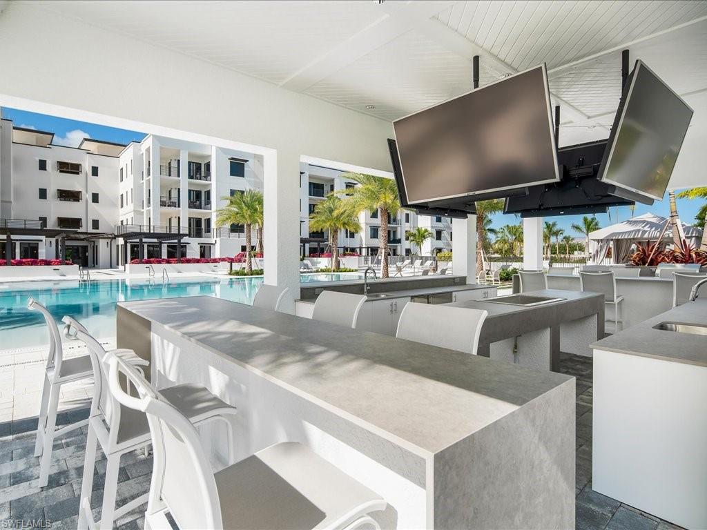 ELEVEN ELEVEN CENTRAL - Residential