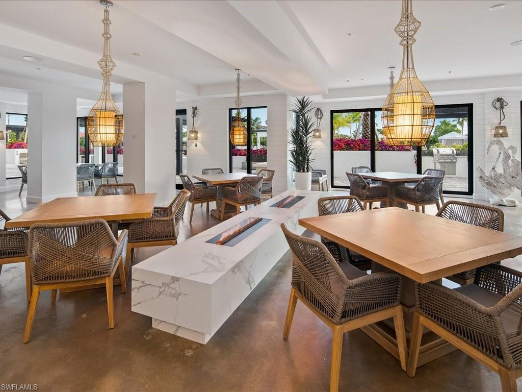 ELEVEN ELEVEN CENTRAL - Residential