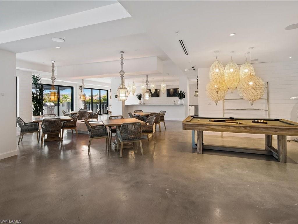 ELEVEN ELEVEN CENTRAL - Residential