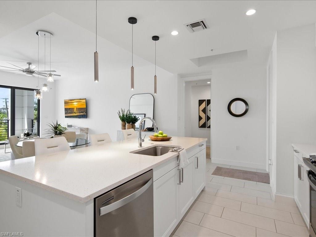 ELEVEN ELEVEN CENTRAL - Residential