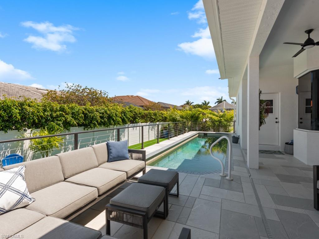 MARCO BEACH - Residential