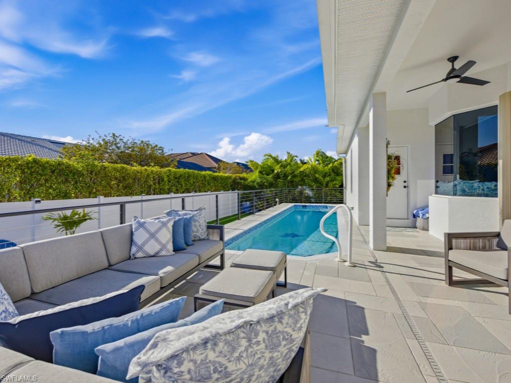 MARCO BEACH - Residential