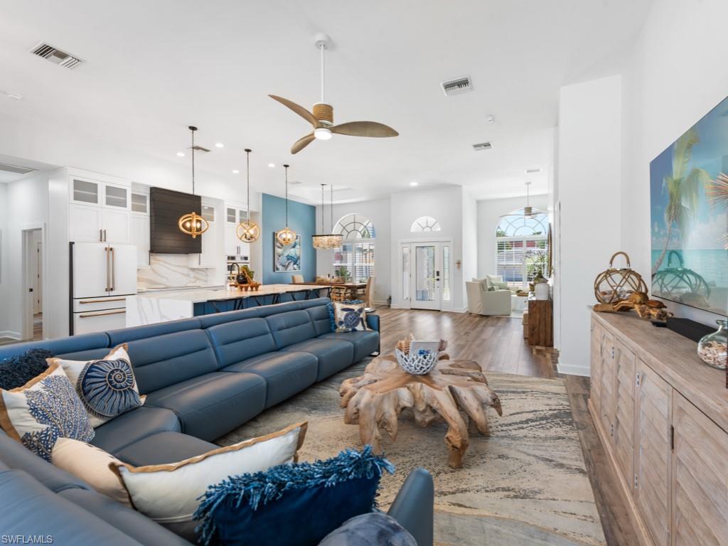 MARCO BEACH - Residential