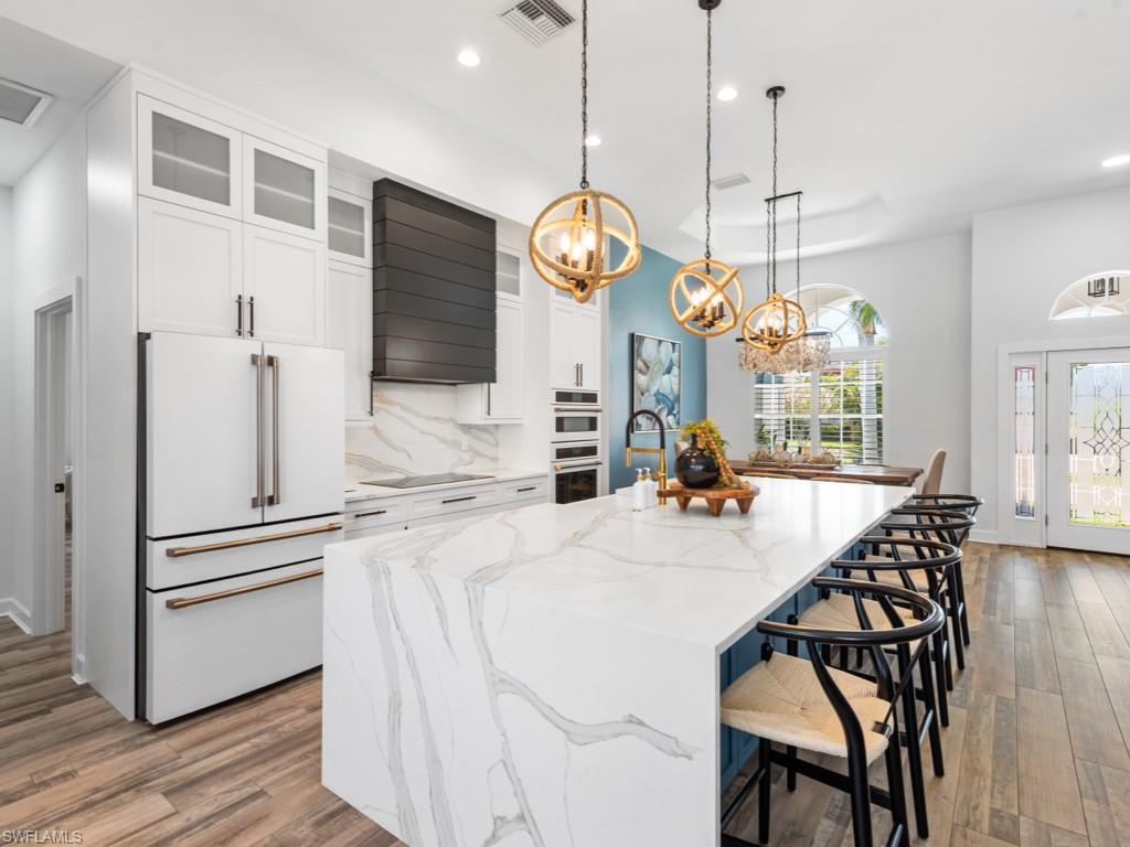 MARCO BEACH - Residential