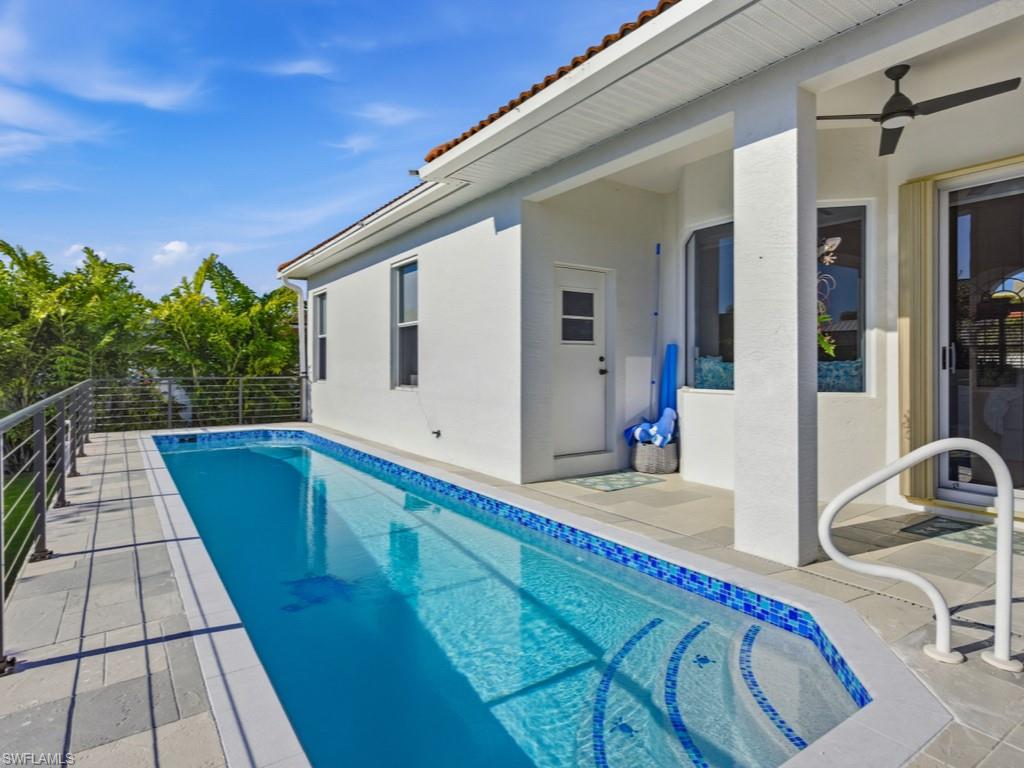 MARCO BEACH - Residential