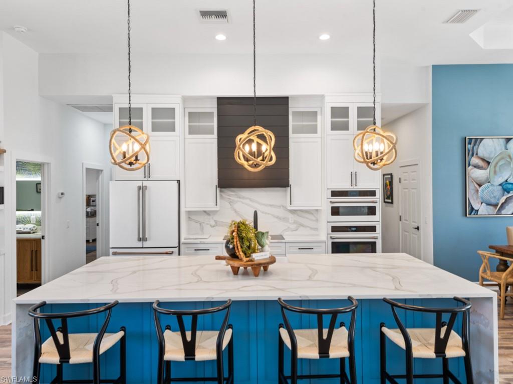 MARCO BEACH - Residential