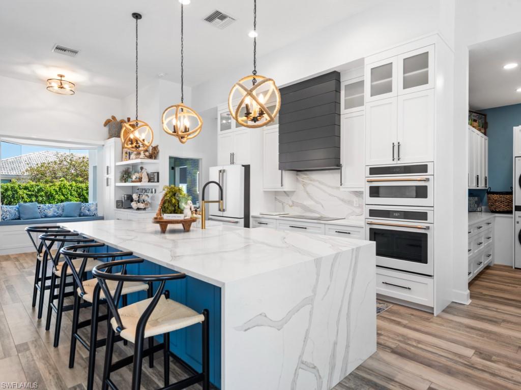 MARCO BEACH - Residential