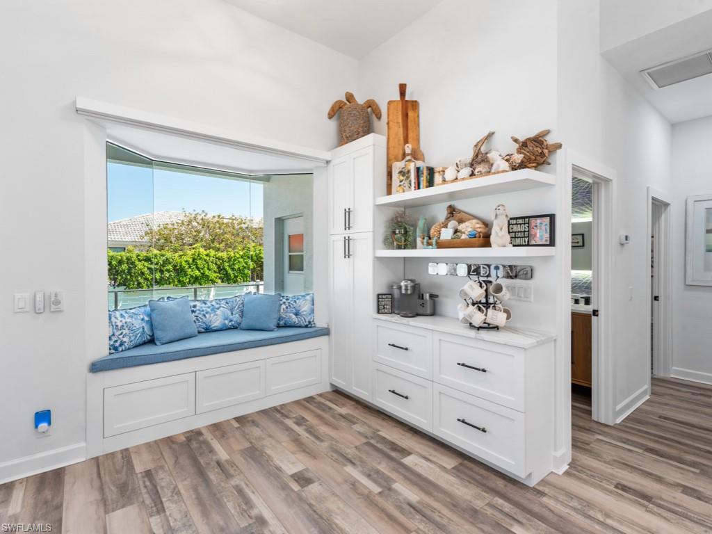 MARCO BEACH - Residential