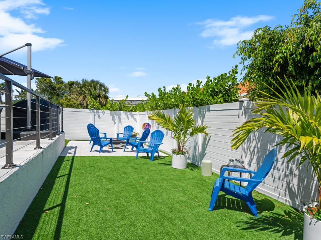 MARCO BEACH - Residential