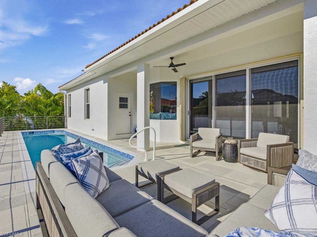 MARCO BEACH - Residential