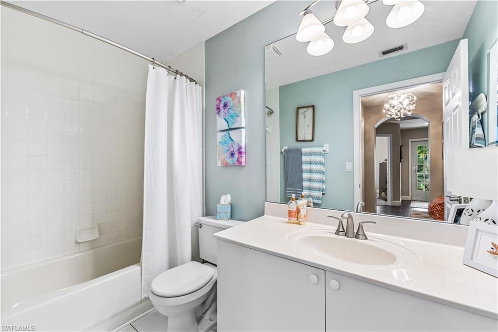 CARRIAGE HOMES AT WOODS EDGE - Residential