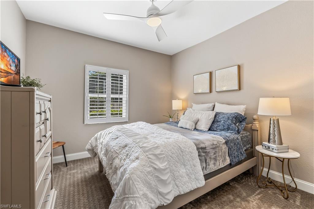 CARRIAGE HOMES AT WOODS EDGE - Residential