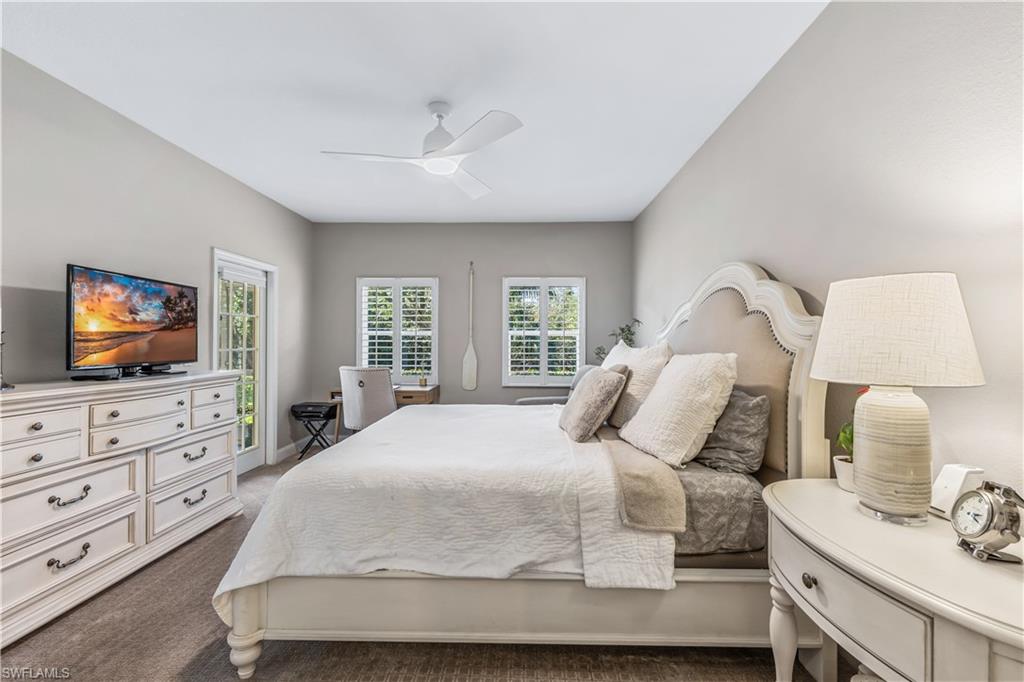 CARRIAGE HOMES AT WOODS EDGE - Residential