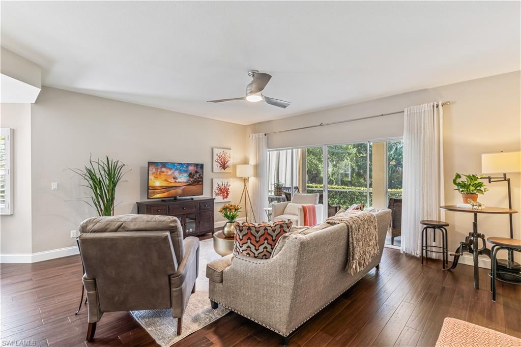 CARRIAGE HOMES AT WOODS EDGE - Residential