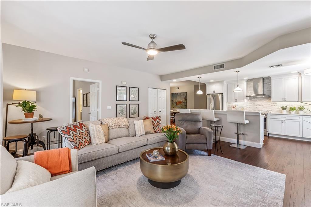 CARRIAGE HOMES AT WOODS EDGE - Residential