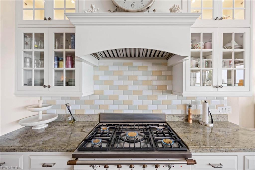 SANIBEL ESTATES - Residential