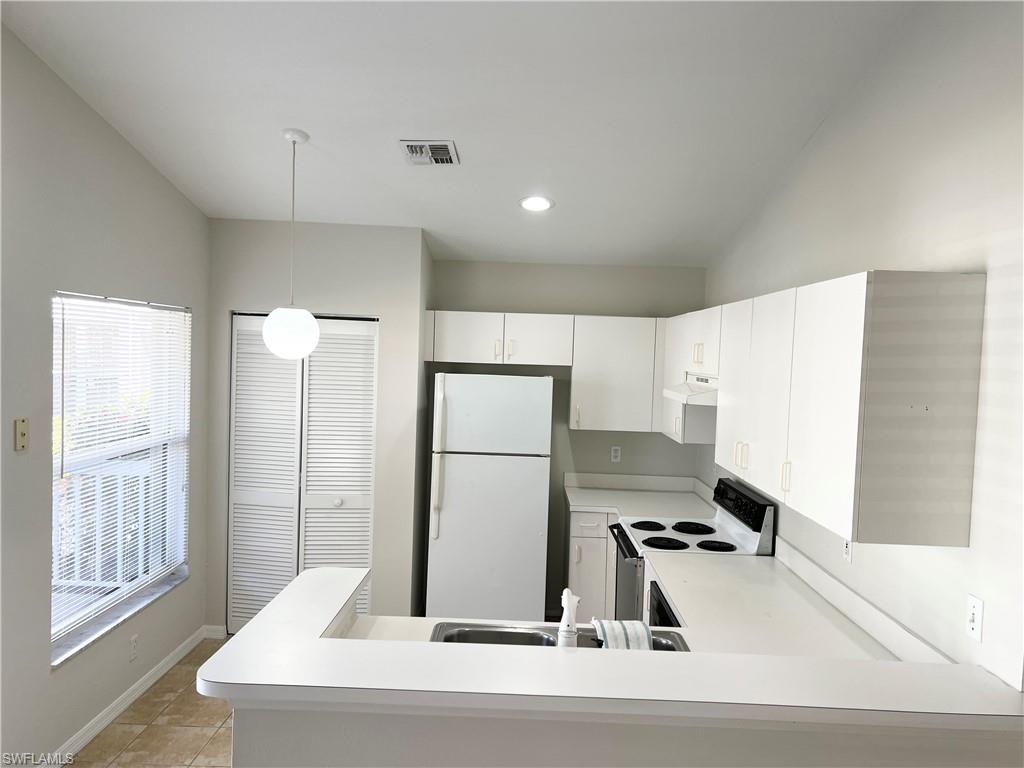 SUMMERLIN TRACE CONDO - Residential Lease
