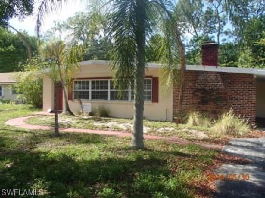 Can you say wow, you can't ask for a better location, this is a great home situated in the Villias. Close to area schools, shopping and entertainment. Home features a fireplace, pool and split floor plan. This would be a great investment as a rental or homeowner looking for a good deal.