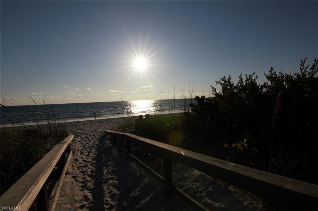 BAYPOINTE AT NAPLES CAY - Residential