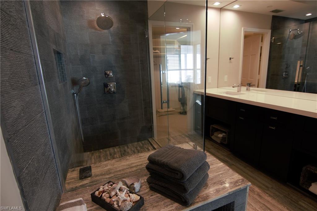 BAYPOINTE AT NAPLES CAY - Residential