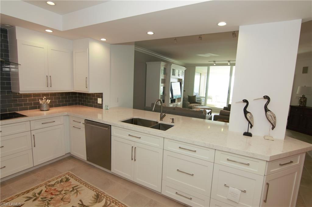 BAYPOINTE AT NAPLES CAY - Residential