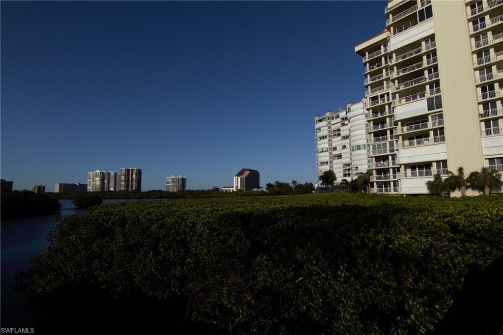 BAYPOINTE AT NAPLES CAY - Residential