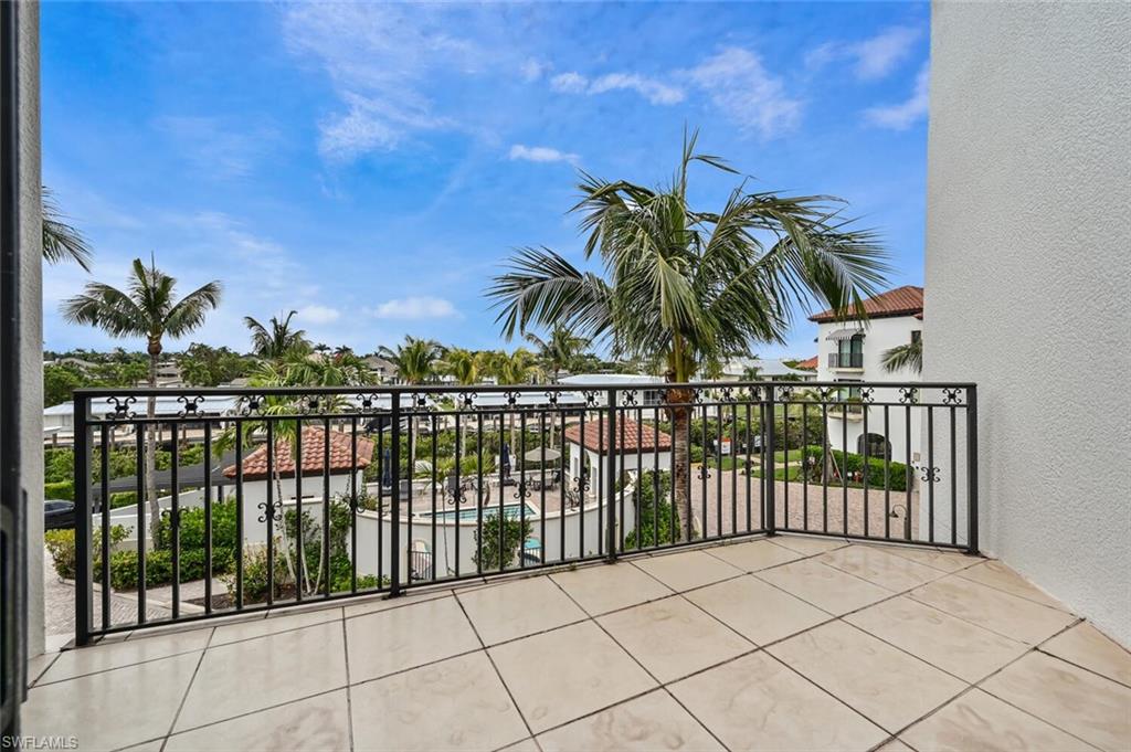 NAPLES BAY RESORT - Residential Lease