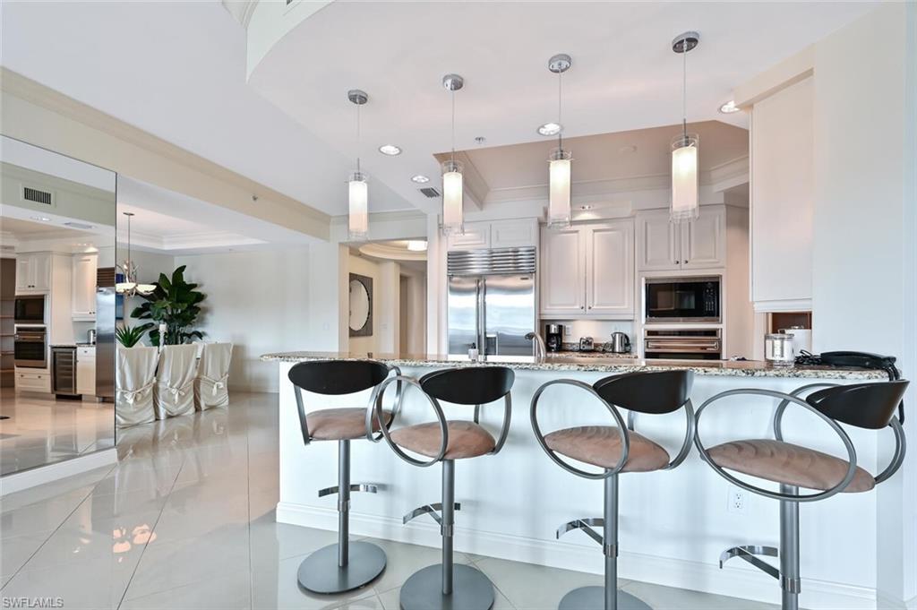 NAPLES BAY RESORT - Residential Lease