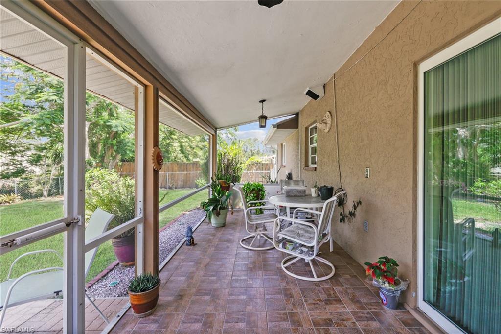 SAN CARLOS PARK - Residential