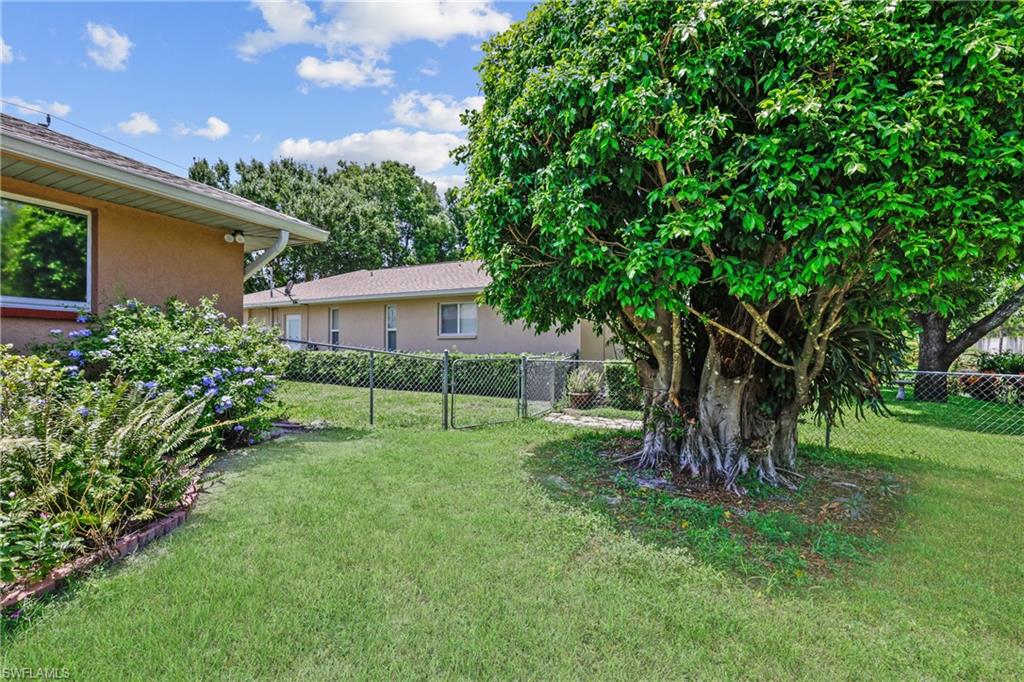 SAN CARLOS PARK - Residential