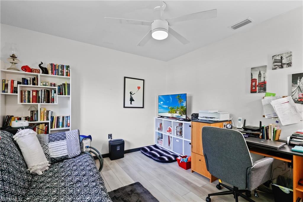 SAN CARLOS PARK - Residential