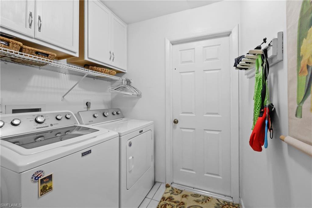 SAN CARLOS PARK - Residential