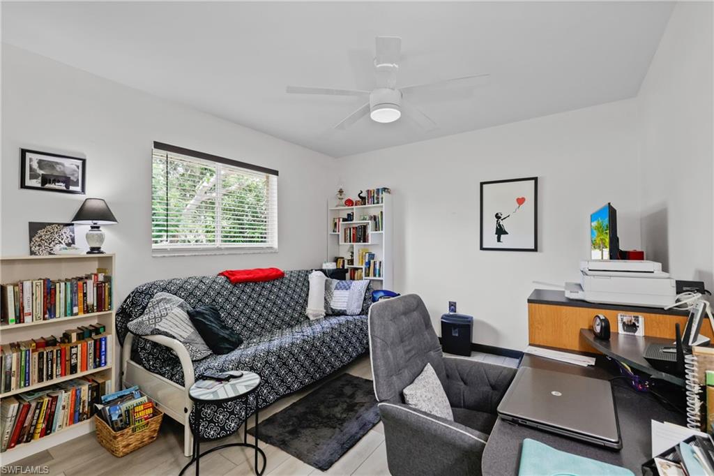 SAN CARLOS PARK - Residential