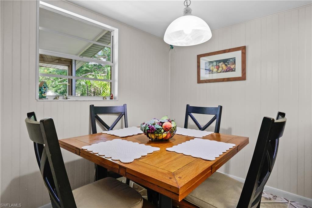 SAN CARLOS PARK - Residential