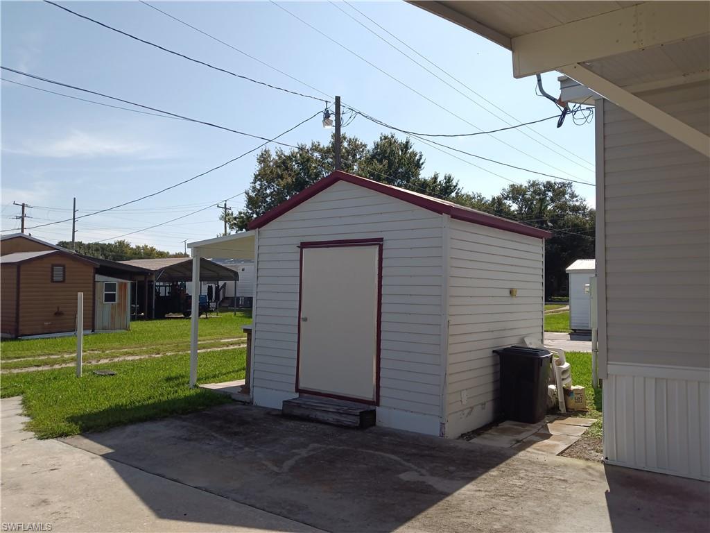 MOORE HAVEN - Residential